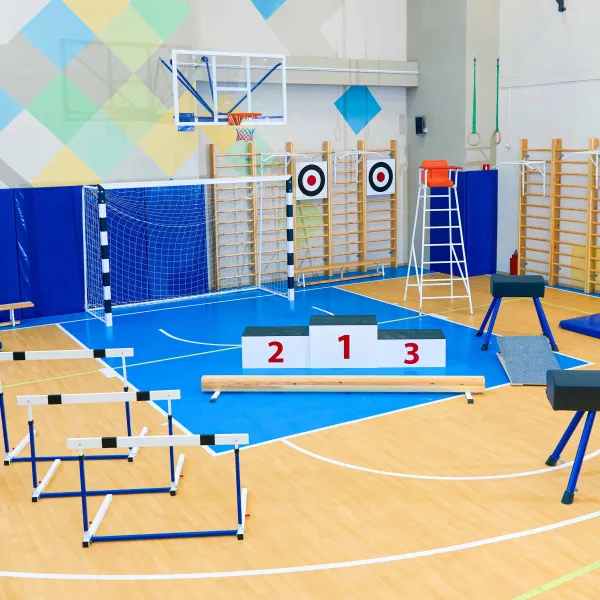 Щит баскетбольный игровой (монолитный поликарбонат) 1050х1800 мм ZAVODSPORTA за 47&nbsp;600 ₽ в Магнитогорске